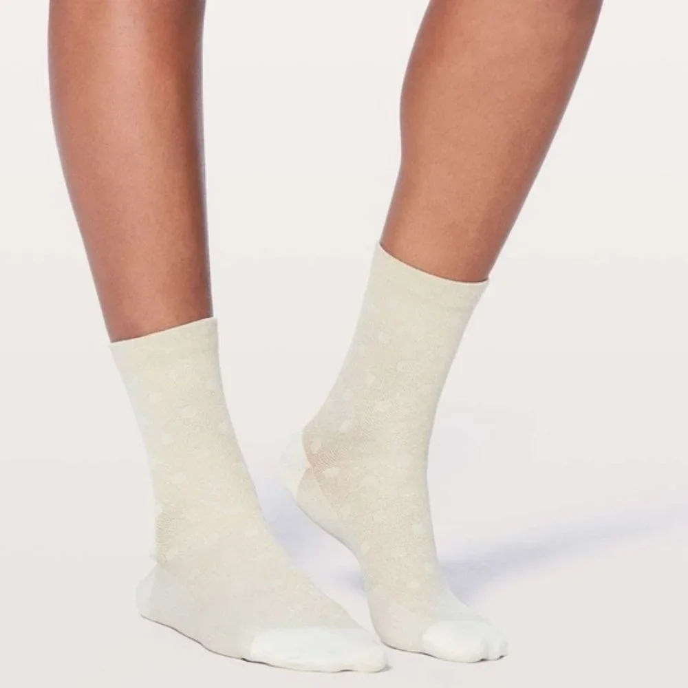 LULULEMON Born to sparkle GOLD socks - NEW - SO FASHIONABLE - Different Sizes